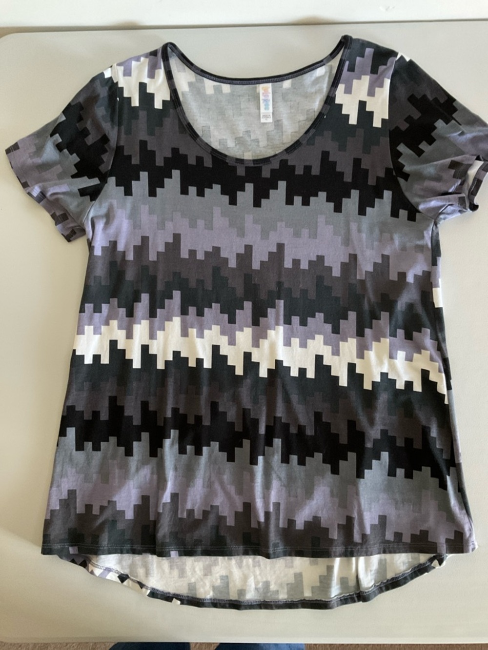 LuLaRoe Classic Shirt Tee in Black, Gray & Lavender XL